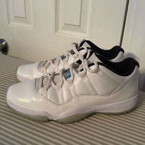 Jordan Retro 11 Low GS White Size 11 1/2